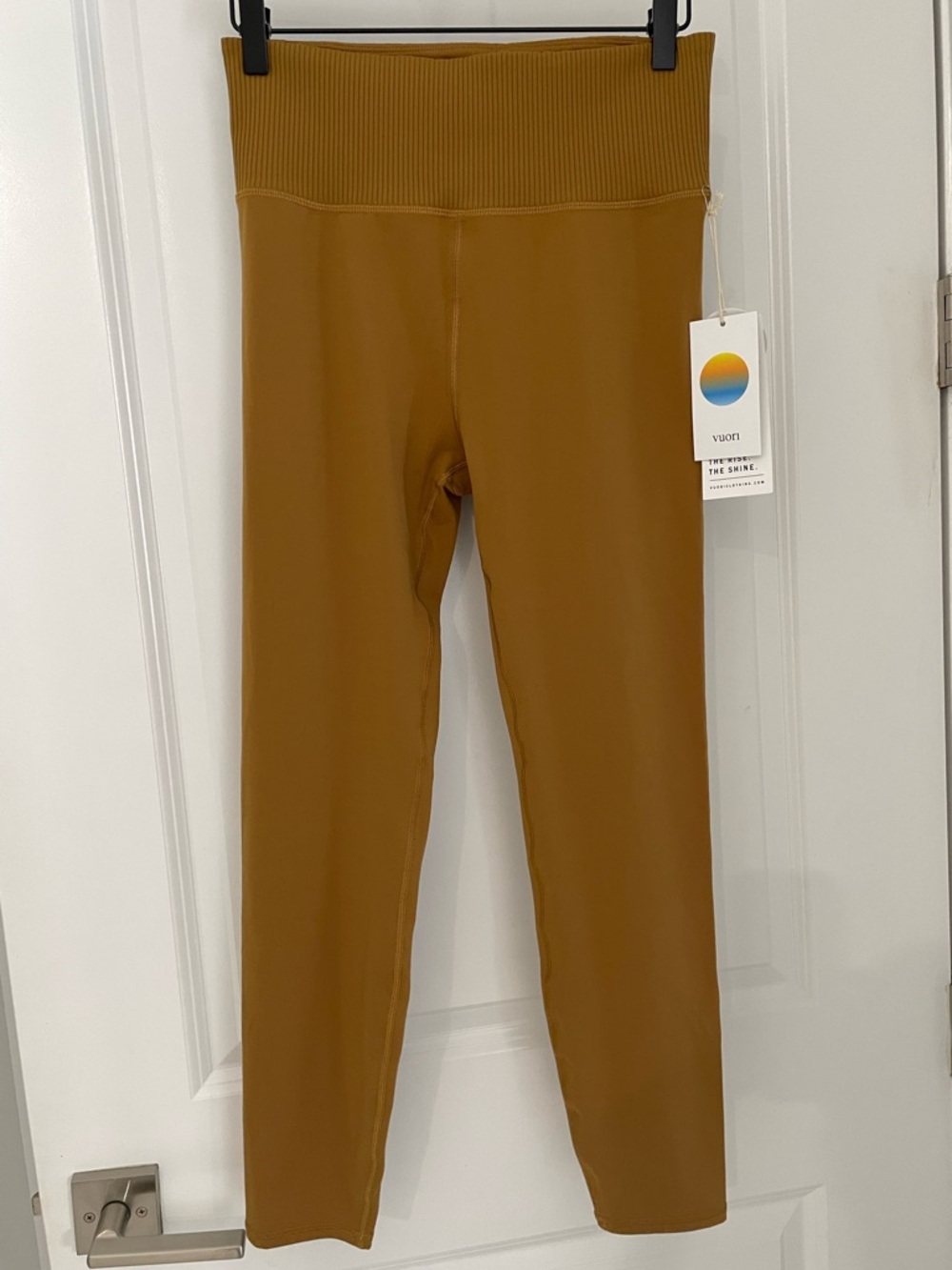 NEW Vuori Rib Studio Legging Dark Golden Size Large Womens Gym Athleisure.  2